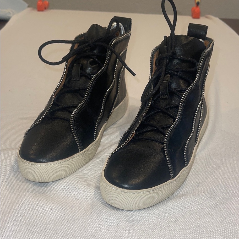 Frye Webster Zip Hightop Sneaker 6M Black High-Top Sneakers
